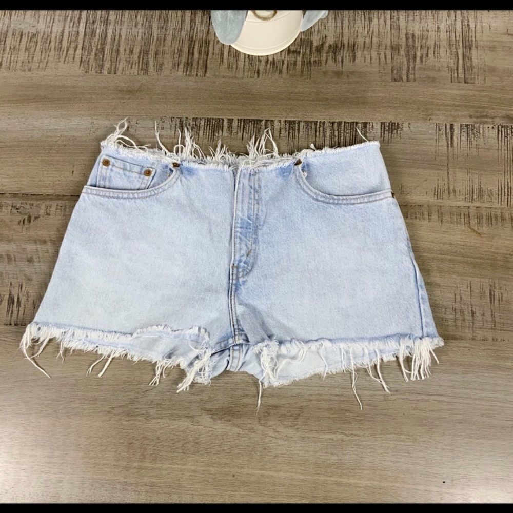 Levi’s custom hi rise frayed waist jean shorts 30